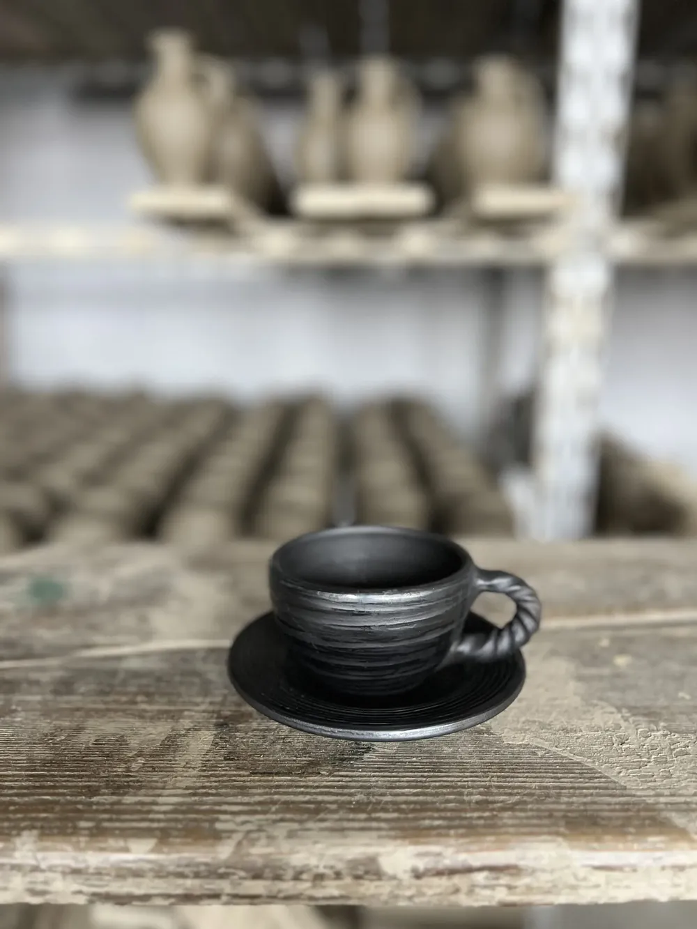Ceșcuță cu farfurie din ceramică neagră-Ceramică Marginea